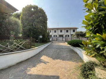 VILLA CAMERI